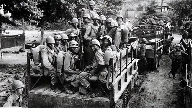 寨时看到了啥怪事?然后选择撤退?AG真人旗舰厅志愿军夜袭美军营(图2) 寨时看到了啥怪事?然后选择撤退?AG真人旗舰厅志愿军夜袭美军营(图2)