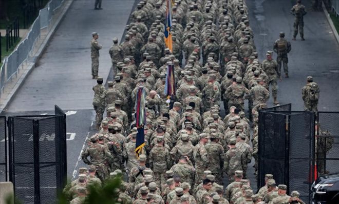 曝光美国破防了美国阅兵像是战俘AG真人网站中国93大阅兵演练(图4)