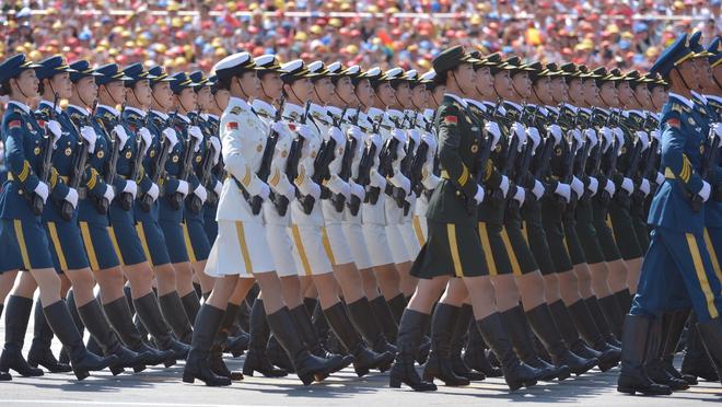 曝光美国破防了美国阅兵像是战俘AG真人网站中国93大阅兵演练(图9)